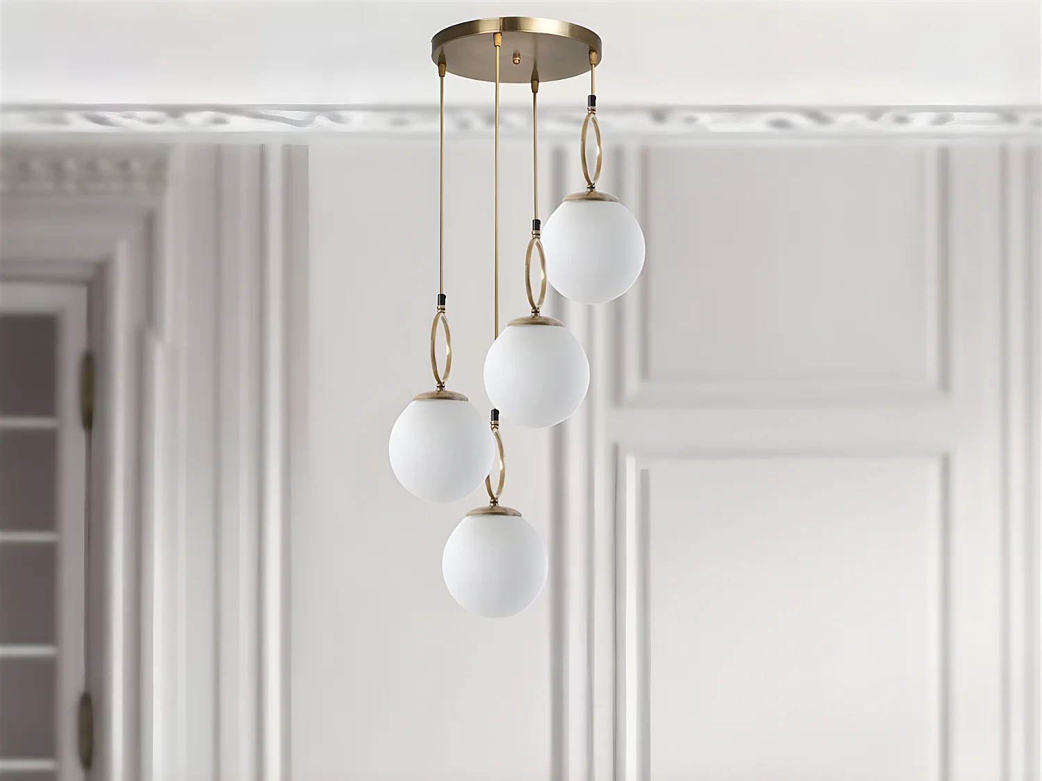 Lampa wisząca z metalu z 4 kloszami – 30 × 70 cm (śr. × wys.) – kolor biały i miedziany -ASROUN 139413 - obrazek 1