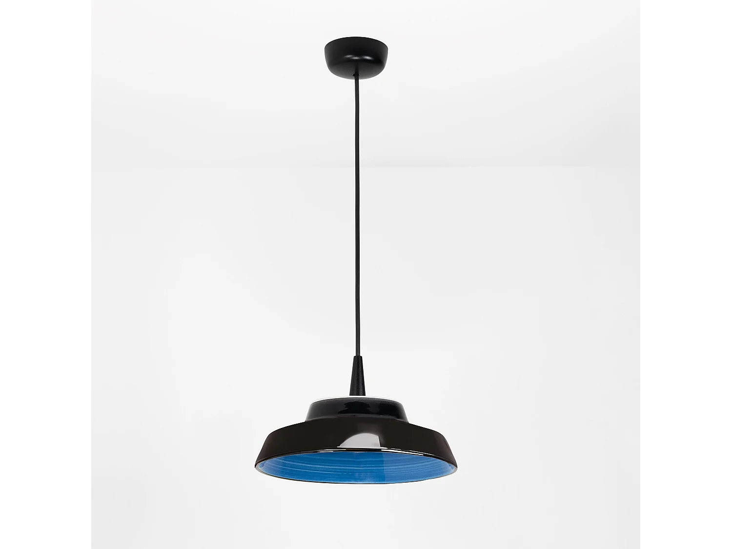 Lampa wisząca LED Circus Black, ręcznie wykonana, niebieska, ceramiczna, średnica 24 cm, temperatura 2700 K, ściemnialna triakiem, wysoka wydajność 5012394 - obrazek 1