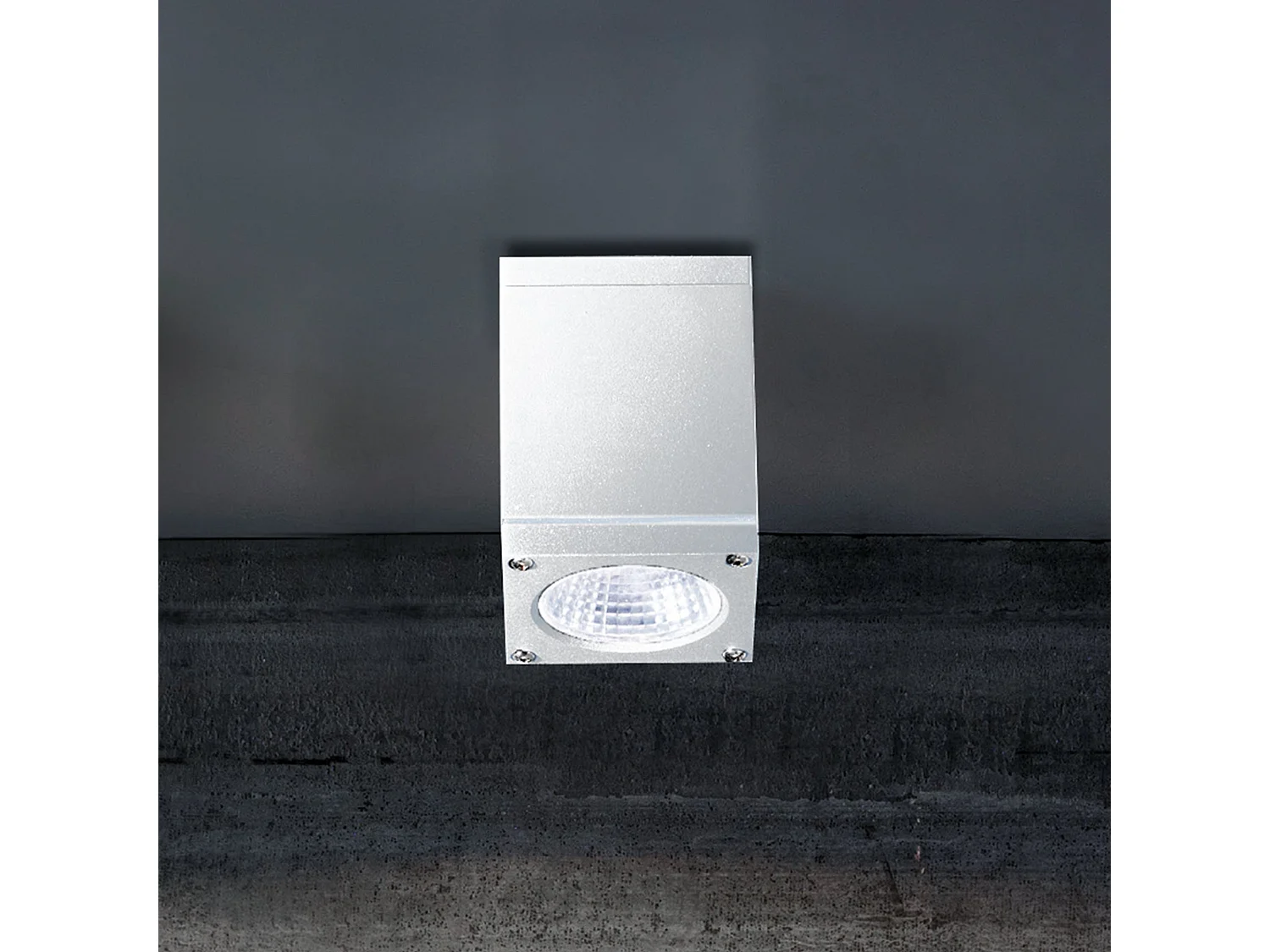Lampa sufitowa LED Sole Square do użytku wewnątrz i na zewnątrz, matowa biel aluminium, 6W, IP54, nowoczesna, kompaktowa i wytrzymała konstrukcja 5012462 - obrazek 1
