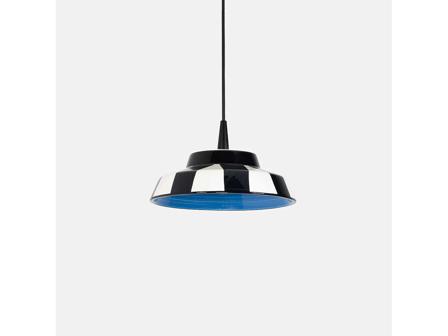Lampa wisząca LED Circus, ręcznie wykonana, ceramika niebieska, Ø 24 cm, regulowana wysokość do 300 cm, oświetlenie wewnętrzne, CRI 90, 8 W, 2700 K 5012537 - obrazek 1
