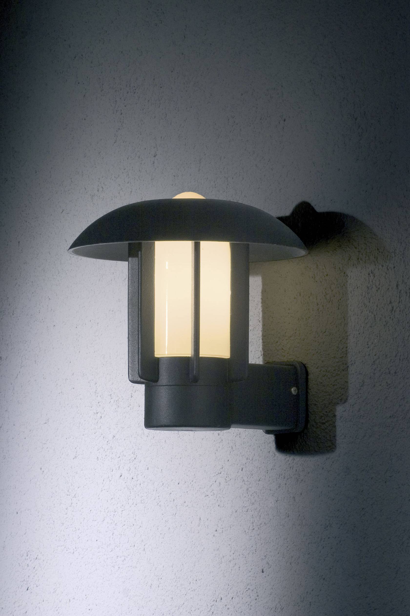 Zewnętrzna lampa ścienna Konstsmide Heimdal 401-752 60 W IP44 - obrazek 1