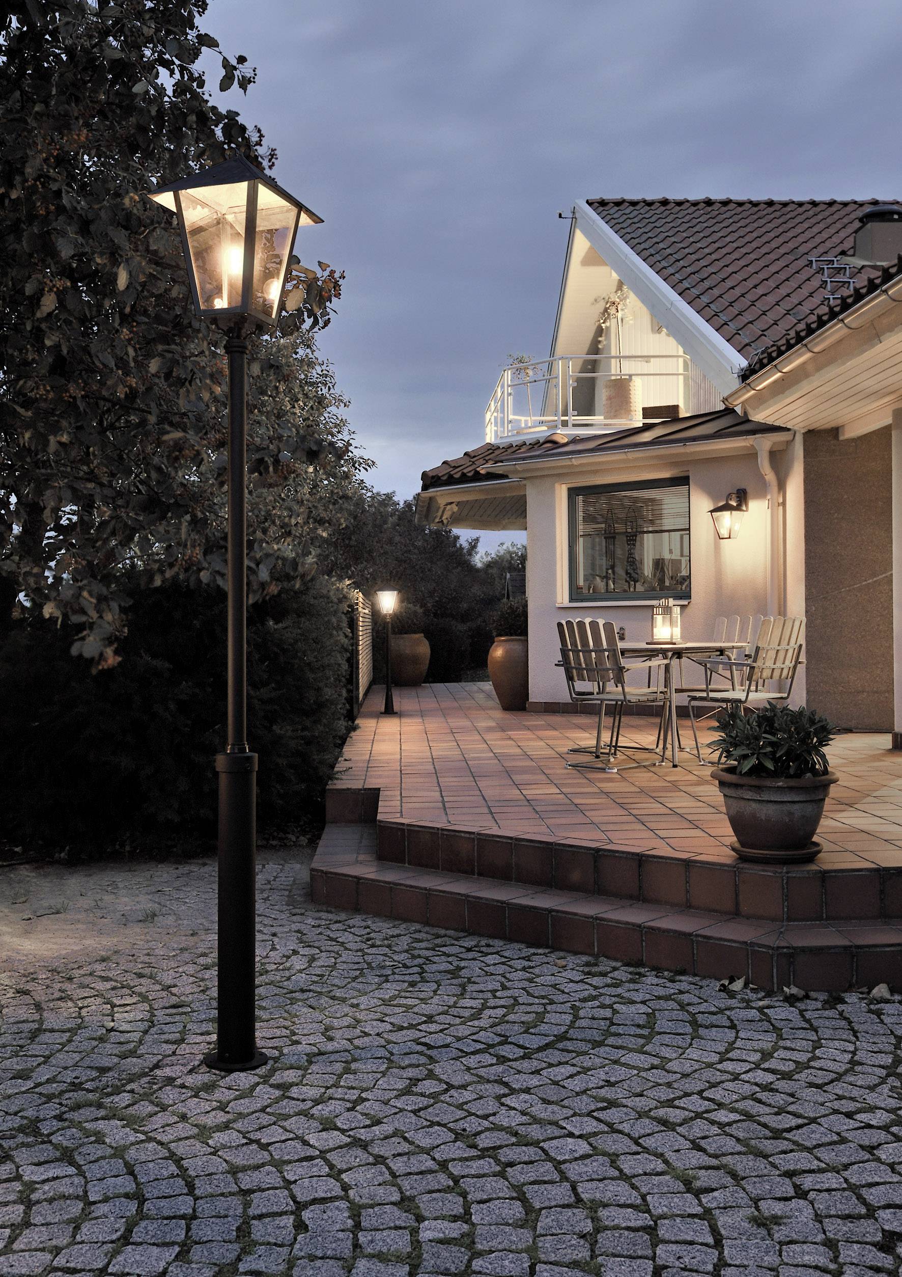 Lampa zewnętrzna, stojąca Konstsmide Benu 437-750 100 W IP23 - obrazek 1