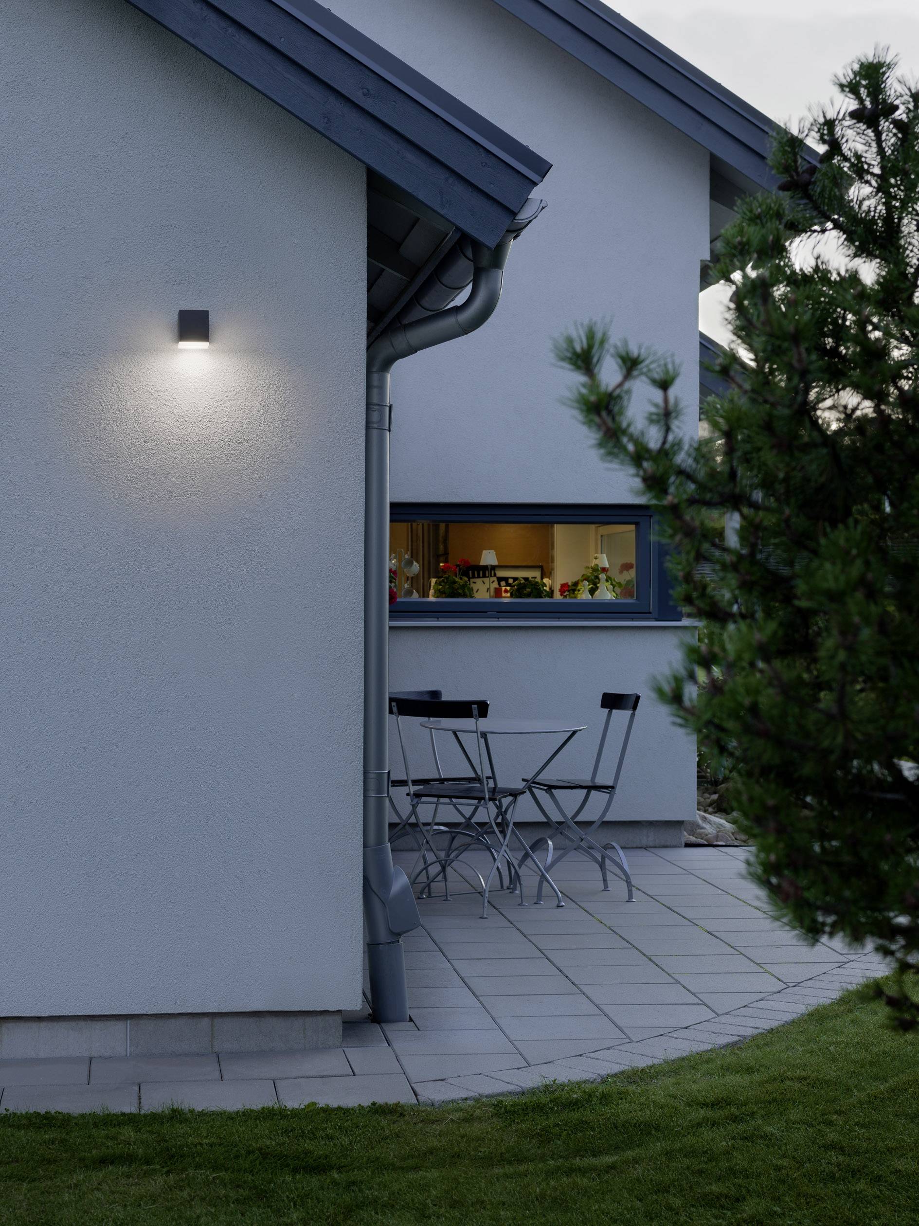 Zewnętrzna lampa ścienna Konstsmide Monza 7990-370 6 W 550 lm IP54 - obrazek 1