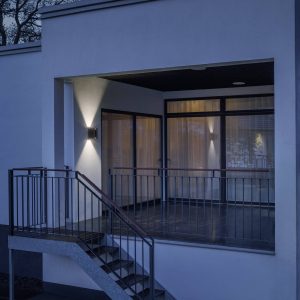 Zewnętrzna lampa ścienna Konstsmide Vale 423-759 14 W IP54 Zewnętrzna lampa ścienna Konstsmide Vale 423-759 14 W IP54