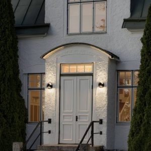 Zewnętrzna lampa ścienna Konstsmide Hild 426-750 14 W IP54 Zewnętrzna lampa ścienna Konstsmide Hild 426-750 14 W IP54