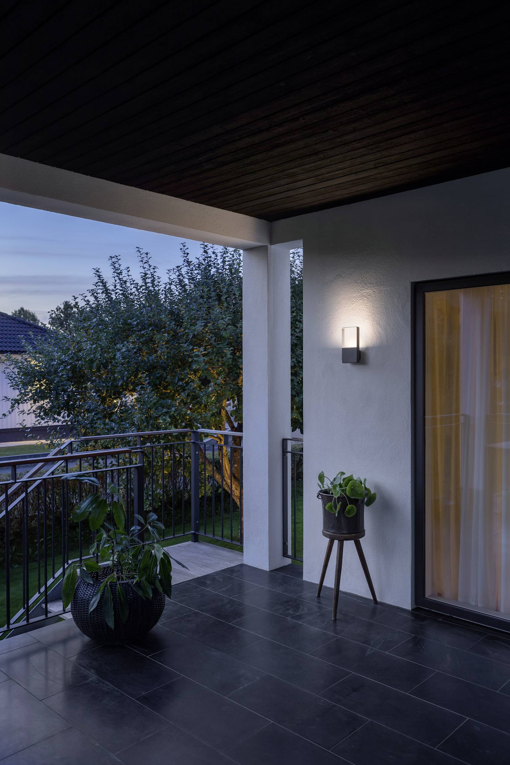 Zewnętrzna lampa ścienna Konstsmide Matera 7850-370 6 W 400 lm IP54 - obrazek 1