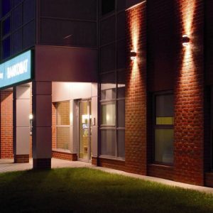 Zewnętrzna lampa ścienna Kanlux Zew 22440 70 W IP44 Zewnętrzna lampa ścienna Kanlux Zew 22440 70 W IP44