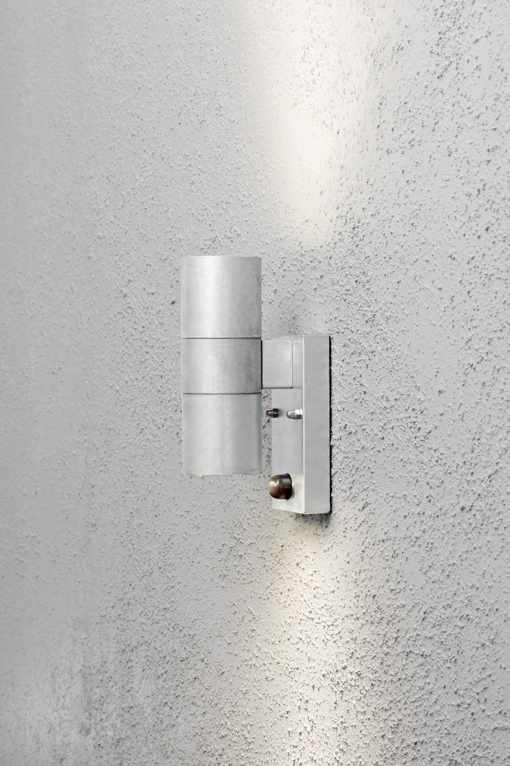 Zewnętrzna lampa ścienna z czujnikiem ruchu Konstsmide Modena 7542-320 70 W IP44 - obrazek 1