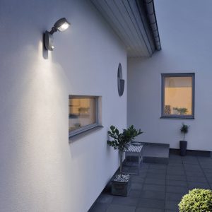 Zewnętrzna lampa ścienna z czujnikiem ruchu Konstsmide Latina Small 7937-370 3 W IP54